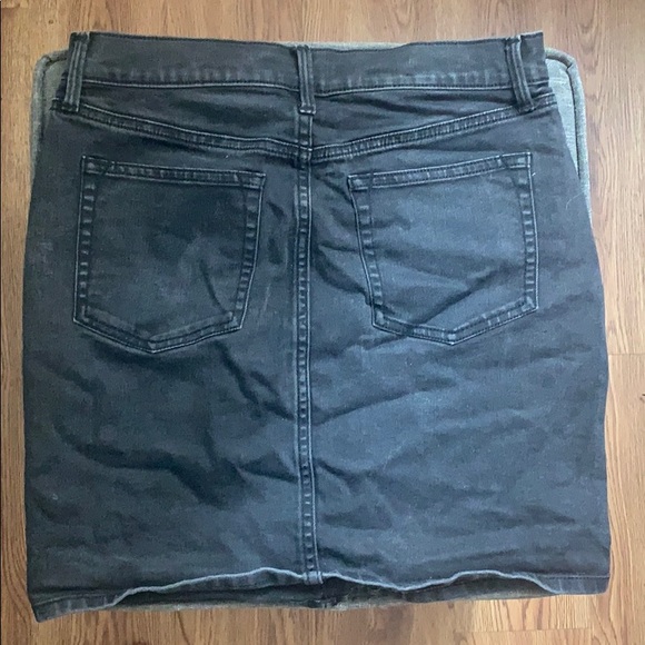 Black Distressed Wash Denim Banana Republic Skirt - Picture 2 of 2
